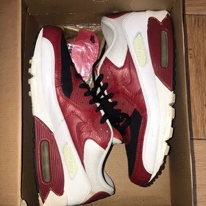 Used pair of Nike Air Max 90